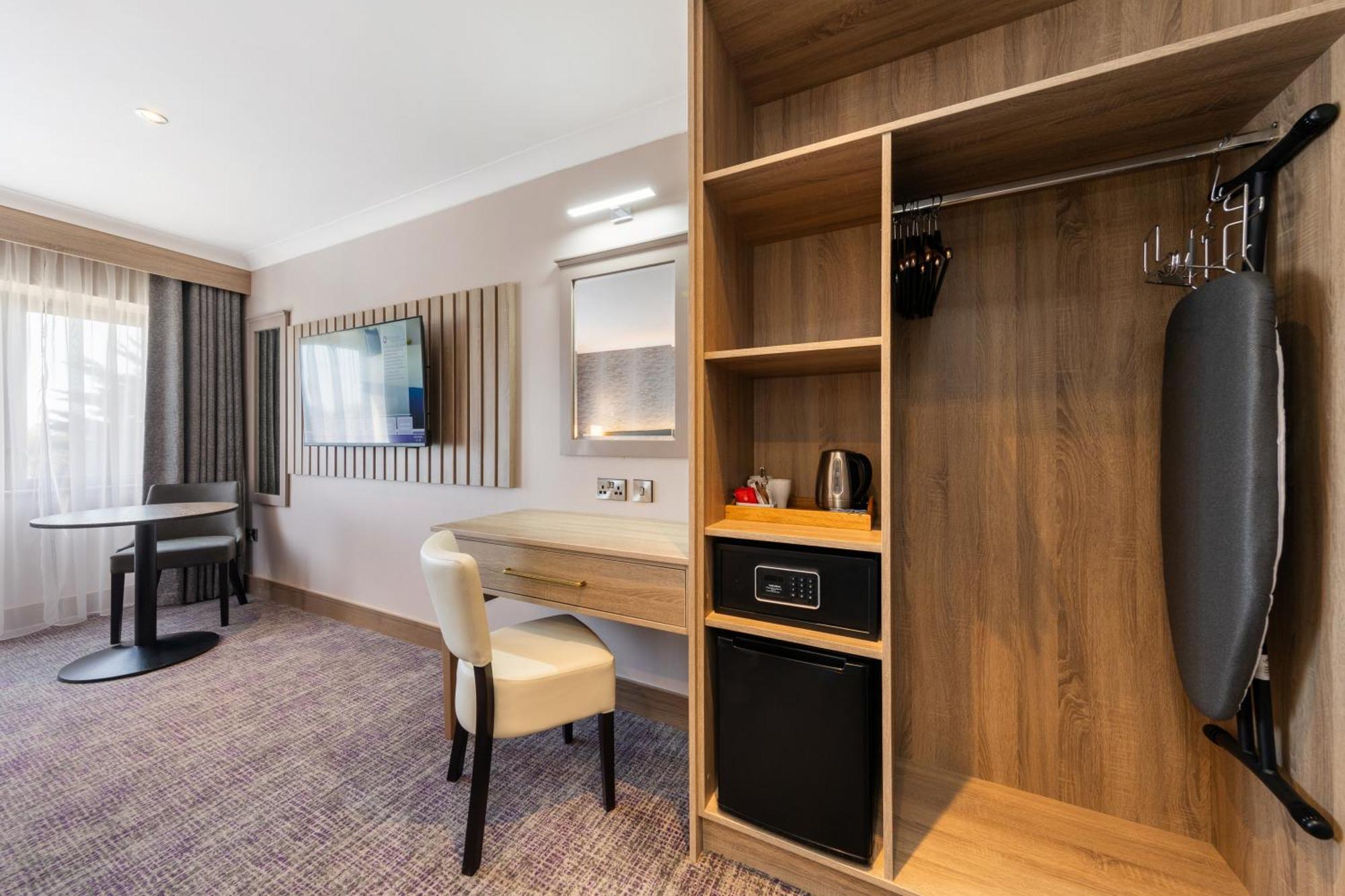 Rochestown Lodge Hotel Dun Laoghaire Dış mekan fotoğraf