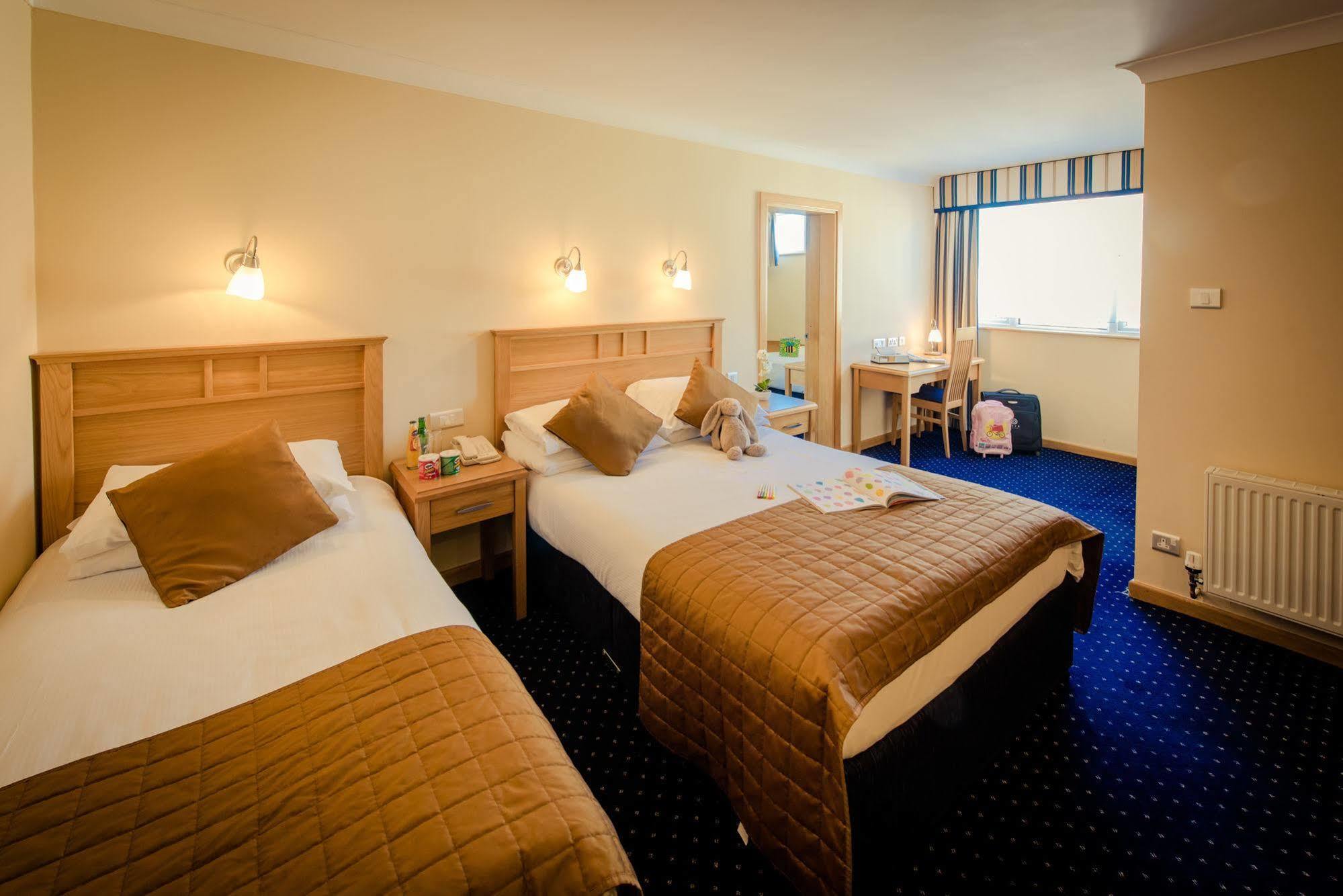 Rochestown Lodge Hotel Dun Laoghaire Dış mekan fotoğraf